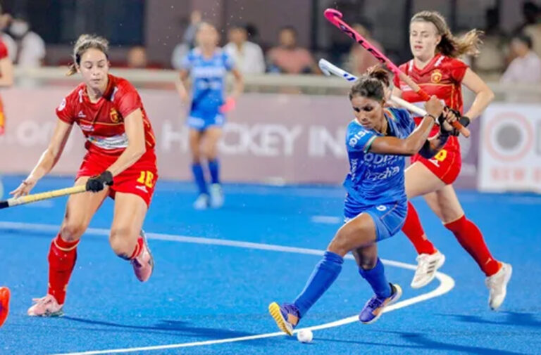 ਮਹਿਲਾ ਹਾਕੀ ਟੀਮ ਨੇ ਇੰਗਲੈਂਡ ਨੂੰ 1-1 ਨਾਲ ਡਰਾਅ ’ਤੇ ਰੋਕਿਆ