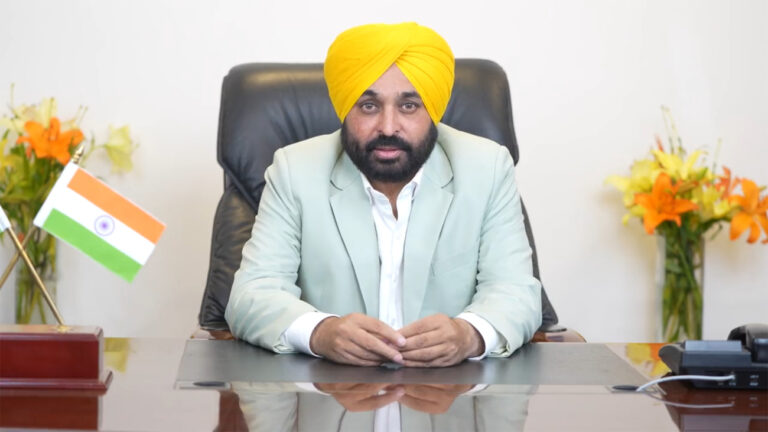 ਕੈਨੇਡਾ ਸਮੇਤ ਹੋਰ ਮੁਲਕਾਂ ਦੀ ਪੀ.ਆਰ. ਲਈ ਬੈਠੇ ਅਧਿਕਾਰੀਆਂ ਖ਼ਿਲਾਫ਼ ਸਖਤੀ ਦੇ ਰੌਂਅ ‘ਚ ਸਰਕਾਰ