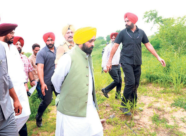 ਸਿਮਰਨਜੀਤ ਸਿੰਘ ਮਾਨ ਤੇ ਸਾਬਕਾ ਮੰਤਰੀ ਕਾਂਗੜ ਦੇ ਪੁੱਤ ਸਮੇਤ ਕਈਆਂ ਤੋਂ ਜ਼ਮਨੀ ਛੁਡਵਾਈ