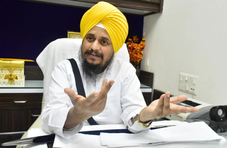 ਅਕਾਲੀ ਦਲਾਂ ਤੋਂ ਬਾਅਦ ਗਿਆਨੀ ਹਰਪ੍ਰੀਤ ਸਿੰਘ ਵੱਲੋਂ ਸਿੱਖ ਸਟੂਡੈਂਟਸ਼ ਫੈਡਰੇਸ਼ਨਾਂ ਨੂੰ ਇਕਜੁੱਟ ਹੋਣ ਦਾ ਸੱਦਾ