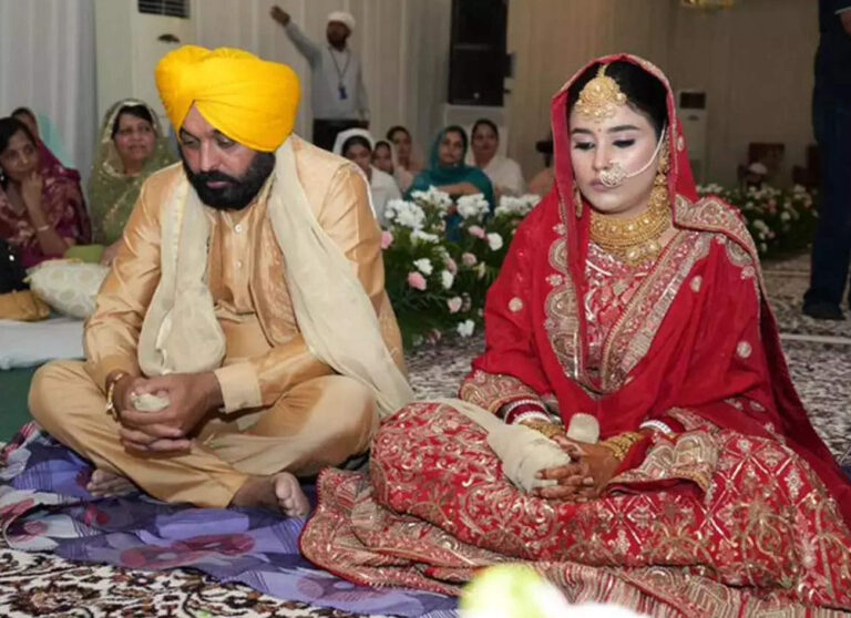 ਭਗਵੰਤ ਮਾਨ ਦੇ ਵਿਆਹ ’ਚ ਸਿੱਖ ਮਰਿਆਦਾ ‘ਉਲੰਘਣ’ ਦਾ ਮਾਮਲਾ ਸ੍ਰੀ ਅਕਾਲ ਤਖਤ ਸਾਹਿਬ ਪੁੱਜਿਆ