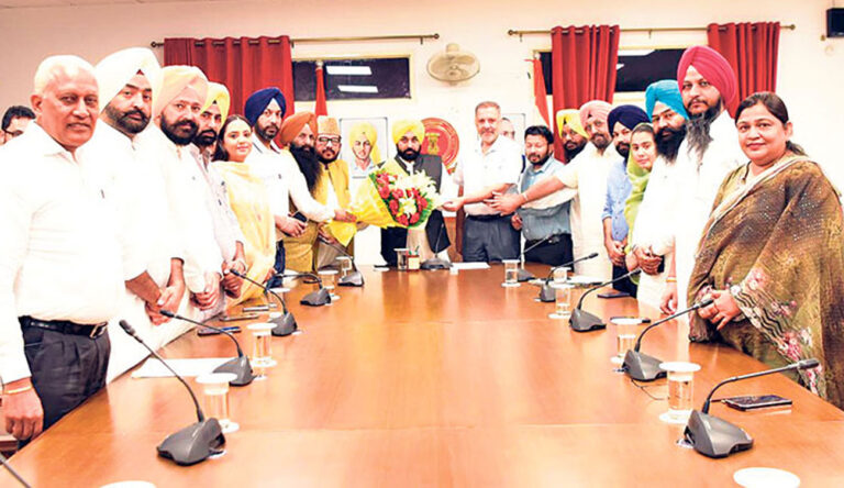 ਭਗਵੰਤ ਮਾਨ ਨੇ ‘ਆਪ’ ਵਿਧਾਇਕਾਂ ਨੂੰ ਪੜ੍ਹਾਇਆ ਜ਼ਾਬਤੇ ਦਾ ਪਾਠ