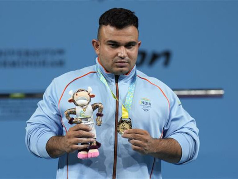 ਪਾਵਰਲਿਫਟਿੰਗ ’ਚ ਰਿਕਾਰਡਤੋੜ ਪ੍ਰਦਰਸ਼ਨ ਕਰਦੇ ਹੋਏ ਸੁਧੀਰ ਨੇ ਜਿੱਤਿਆ ਗੋਲਡ ਮੈਡਲ