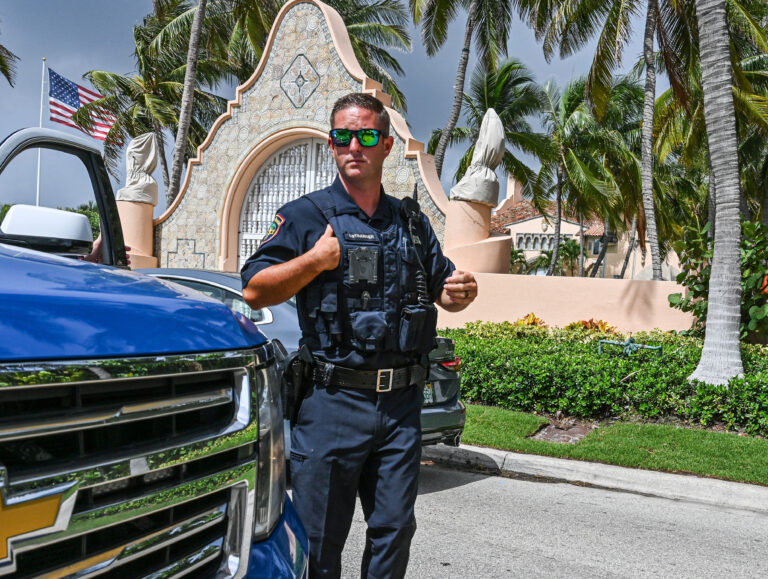 ਟਰੰਪ ਦੀ ਫਲੋਰੀਡਾ ਰਿਹਾਇਸ਼ ਤੋਂ ਬਰਾਮਦ 15 ਬਕਸਿਆਂ ‘ਚੋਂ 14 ‘ਚ ਗੁਪਤ ਦਸਤਾਵੇਜ਼ ਸਨ