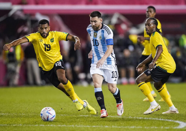 ਮੇਸੀ ਦੇ ਦੋ ਗੋਲਾਂ ਦੀ ਮਦਦ ਨਾਲ ਅਰਜਨਟੀਨਾ ਨੇ ਜਮੈਕਾ ਨੂੰ 3-0 ਨਾਲ ਹਰਾਇਆ