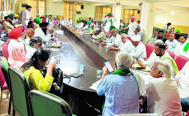 ਕਿਸਾਨ ਤਿੰਨ ਅਕਤੂਬਰ ਨੂੰ ਲਖੀਮਪੁਰ ਖੀਰੀ ਕਤਲ ਦਿਵਸ ਵਜੋਂ ਮਨਾਉਣਗੇ, ਯੋਗਿੰਦਰ ਯਾਦਵ ਵੱਲੋਂ ਅਲਵਿਦਾ