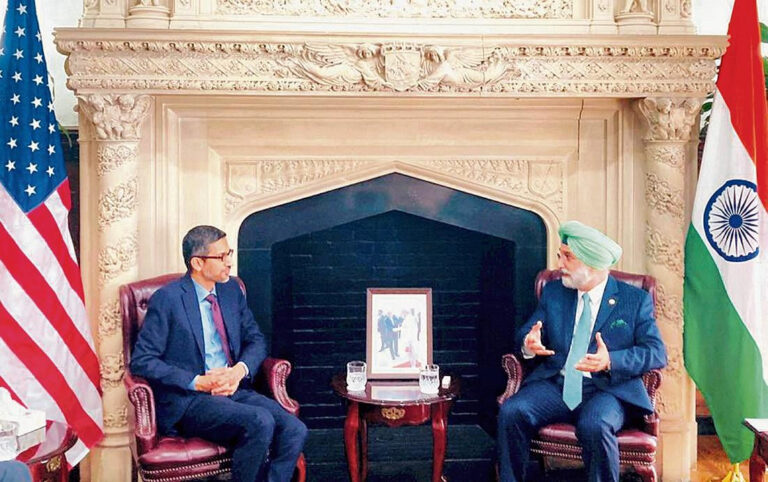 ਗੂਗਲ ਦੇ ਸੀ.ਈ.ਓ. ਸੁੰਦਰ ਪਿਚਾਈ ਵੱਲੋਂ ਇੰਡੀਆ ਦੇ ਰਾਜਦੂਤ ਤਰਨਜੀਤ ਸਿੰਘ ਸੰਧੂ ਨਾਲ ਮੁਲਾਕਾਤ