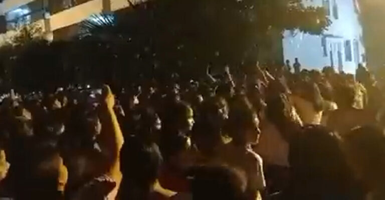 ਚੰਡੀਗੜ੍ਹ ਯੂਨੀਵਰਸਿਟੀ ‘ਚ ਵੱਡਾ ਹੰਗਾਮਾ, ਰਾਤ ਸਮੇਂ ਚੱਕਾ ਜਾਮ ਕਰਨ ਮਗਰੋਂ ਪਰਚਾ ਦਰਜ