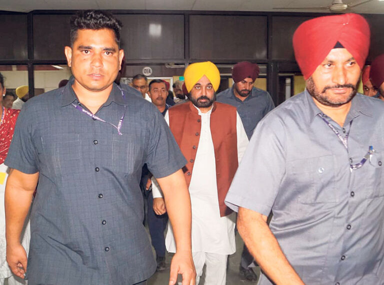 ਮਾਣਹਾਨੀ ਕੇਸ ‘ਚ ਭਗਵੰਤ ਮਾਨ ਨੇ ਮਾਨਸਾ ਅਦਾਲਤ ‘ਚ ਪੇਸ਼ੀ ਭੁਗਤੀ