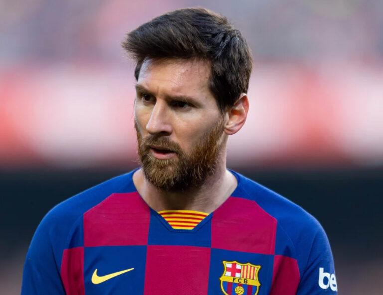 ਸਟਾਰ ਫੁਟਬਾਲ ਖਿਡਾਰੀ ਲਿਓਨਲ ਮੇਸੀ ਵੱਲੋਂ ਸੰਨਿਆਸ ਦਾ ਐਲਾਨ