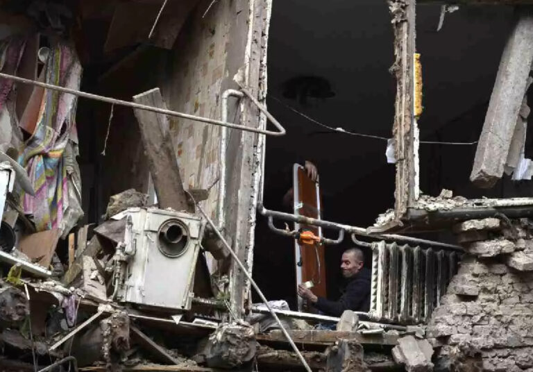 ਫਾਇਰਿੰਗ ਰੇਂਜ ‘ਚ ਫੌਜੀਆਂ ‘ਤੇ ਗੋਲੀਬਾਰੀ ‘ਚ 11 ਲੋਕਾਂ ਦੀ ਮੌਤ, ਰੂਸ ਵੱਲੋਂ ਬੰਬਾਰੀ