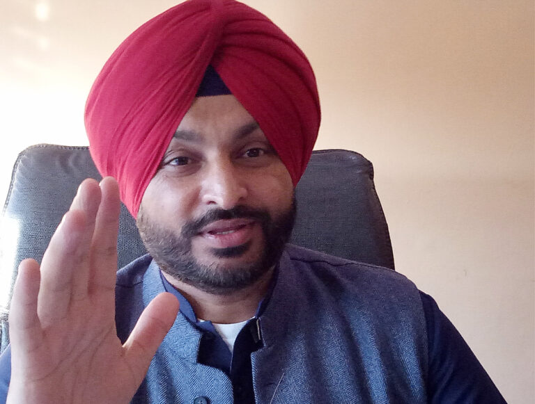 ਸੋਸ਼ਲ ਮੀਡੀਆ ‘ਤੇ ਲਾਈਵ ਹੋ ਕੇ ਵਿਜੀਲੈਂਸ ਖ਼ਿਲਾਫ਼ ਟਿੱਪਣੀਆਂ ਕਰਕੇ ਫਸੇ ਰਵਨੀਤ ਬਿੱਟੂ