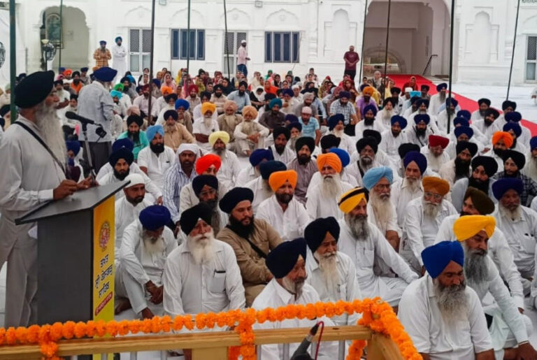 ਹਰਿਆਣਾ ਗੁਰਦੁਆਰਾ ਕਮੇਟੀ ਖ਼ਿਲਾਫ਼ ਜੈਕਾਰਿਆਂ ਦੀ ਗੂੰਜ ‘ਚ ਦੋ ਤਖ਼ਤਾਂ ਤੋਂ ਸ਼੍ਰੋਮਣੀ ਕਮੇਟੀ ਦੇ ਰੋਸ ਮਾਰਚ