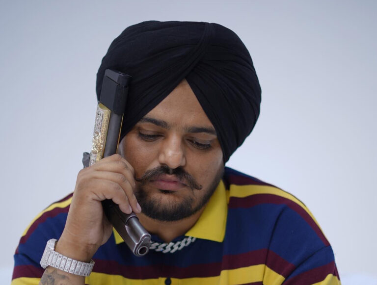 ਗੈਂਗਸਟਰ ਦੀਪਕ ਟੀਨੂੰ ਪੁਲੀਸ ਹਿਰਾਸਤ ‘ਚੋਂ ਫਰਾਰ, ਸਰਕਾਰ ਤੇ ਪੁਲੀਸ ਸਵਾਲਾਂ ‘ਚ ਘਿਰੀ