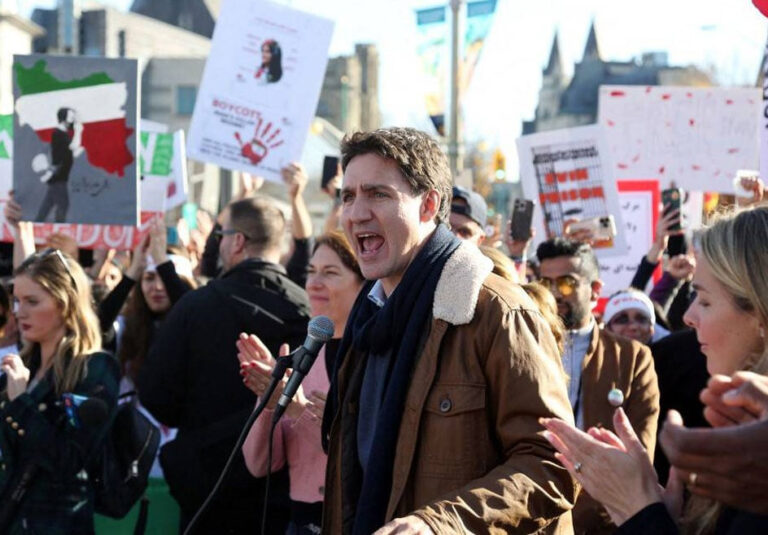 ਔਟਵਾ ਦੇ ਪ੍ਰਦਰਸ਼ਨ ‘ਚ ਸ਼ਾਮਲ ਹੋਏ ਜਸਟਿਨ ਟਰੂਡੋ