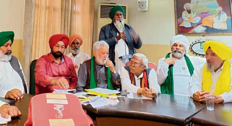 ਸੰਯੁਕਤ ਕਿਸਾਨ ਮੋਰਚੇ ਵੱਲੋਂ ਅਗਲੇ ਪ੍ਰੋਗਰਾਮ ਦਾ ਐਲਾਨ, ਪੰਜ ਕਿਸਾਨ ਧਿਰਾਂ ਵੱਲੋਂ ਵੀ ਪੱਕੇ ਮੋਰਚੇ ਦਾ ਐਲਾਨ