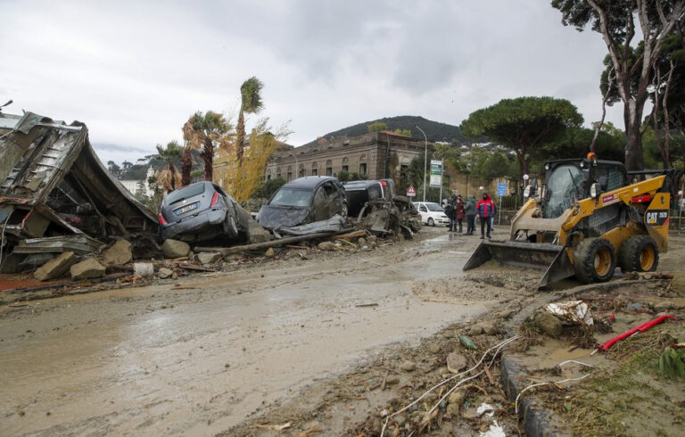 ਇਟਲੀ ‘ਚ ਜ਼ਮੀਨ ਧਸਣ ਕਾਰਨ 8 ਲੋਕਾਂ ਦੀ ਮੌਤ