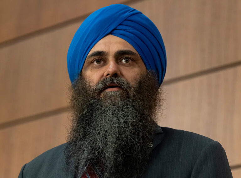 ਅੰਮ੍ਰਿਤਸਰ ਲਈ ਸਿੱਧੀਆਂ ਉਡਾਣਾਂ ਲਈ ਕੈਨੇਡਾ ਦੇ ਸੰਸਦ ਮੈਂਬਰਾਂ ਨੇ ਏਅਰ ਕੈਨੇਡਾ ਨੂੰ ਪੱਤਰ ਲਿਖਿਆ