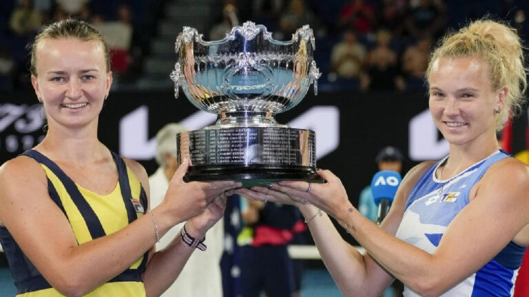 ਸਿਨੀਆਕੋਵਾ ਅਤੇ ਕ੍ਰੇਜਿਸਕੋਵਾ ਨੇ ਜਿੱਤਿਆ ਆਸਟਰੇਲੀਅਨ ਓਪਨ ਮਹਿਲਾ ਡਬਲਜ਼ ਖ਼ਿਤਾਬ