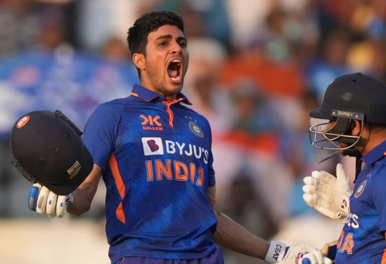 ਇੰਡੀਆ-ਨਿਊਜ਼ੀਲੈਂਡ ਵਨਡੇ ਸੀਰੀਜ਼ ਦੇ ਪਹਿਲੇ ਮੈਚ ‘ਚ ਸ਼ੁਭਮਨ ਗਿੱਲ ਨੇ ਜੜਿਆ ਦੋਹਰਾ ਸੈਂਕੜਾ