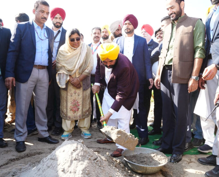 ਸਸਤੇ ਭਾਅ ਰੇਤ ਮੁਹੱਈਆ ਕਰਵਾਉਣ ਲਈ ਮੁੱਖ ਮੰਤਰੀ ਵੱਲੋਂ 16 ਜਨਤਕ ਖੱਡਾਂ ਦੀ ਸ਼ੁਰੂਆਤ