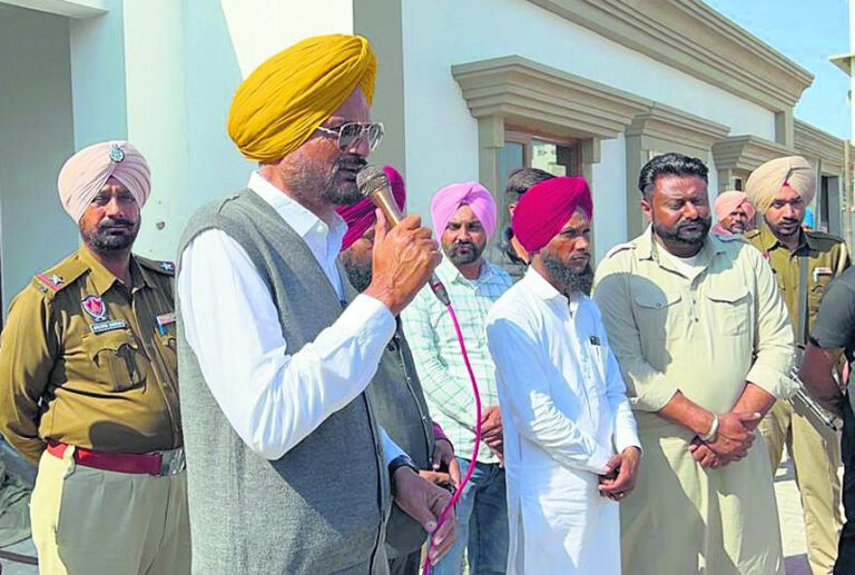 ਭਗਵੰਤ ਮਾਨ ਦੀ ਪਤਨੀ ਦੀ ਸੁਰੱਖਿਆ ਨੂੰ ਲੈ ਕੇ ਬਲਕੌਰ ਸਿੱਧੂ ਨੇ ਚੁੱਕੇ ਸਵਾਲ