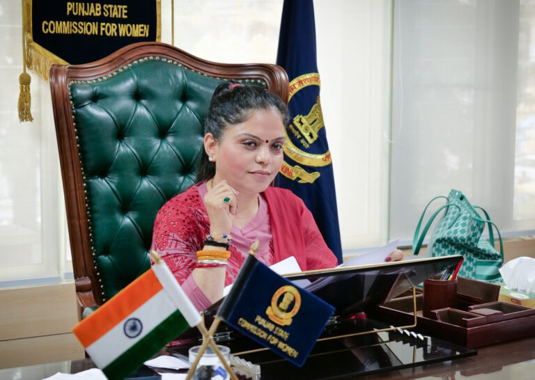 ਪੰਜਾਬ ਸਰਕਾਰ ਨੇ ਮਹਿਲਾ ਕਮਿਸ਼ਨ ਦੀ ਚੇਅਰਪਰਸਨ ਮਨੀਸ਼ਾ ਗੁਲਾਟੀ ਨੂੰ ਅਹੁਦੇ ਤੋਂ ਹਟਾਇਆ