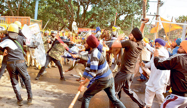 ਪੁਲੀਸ ਨਾਲ ਟਕਰਾਅ ਤੋਂ ਬਾਅਦ ਪੱਕੇ ਮੋਰਚੇ ਦੇ ਨੁਮਾਇੰਦਿਆਂ ਖ਼ਿਲਾਫ਼ ਐਫ.ਆਈ.ਆਰ. ਦਰਜ