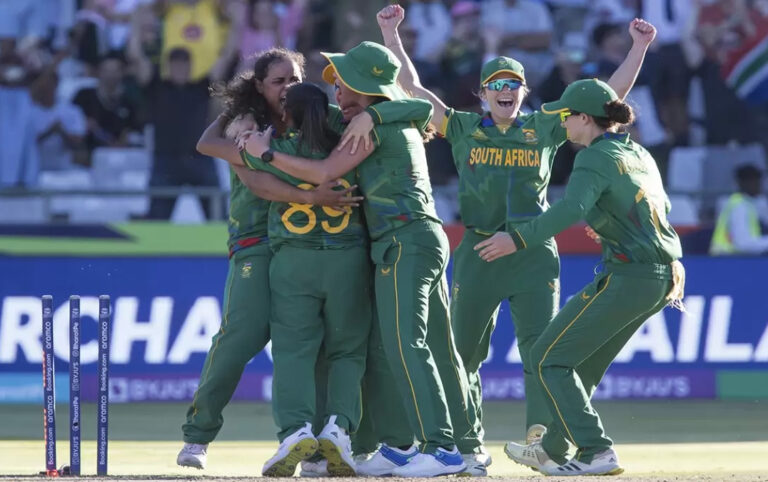 ਇੰਗਲੈਂਡ ਨੂੰ ਹਰਾ ਕੇ ਸਾਊਥ ਅਫਰੀਕਾ ਮਹਿਲਾ ਟੀ-20 ਵਰਲਡ ਕੱਪ ਦੇ ਫਾਈਨਲ ‘ਚ