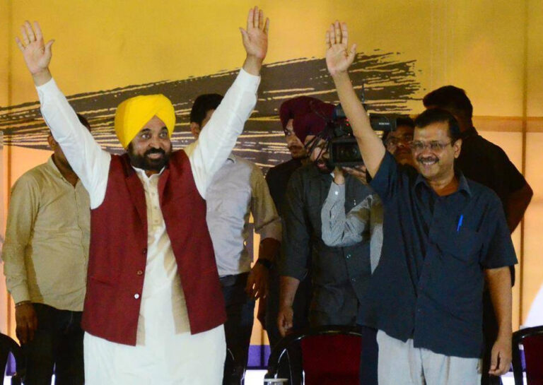 ਜਲੰਧਰ ‘ਚ ਏਮਜ਼ ਖੋਲ੍ਹਣ ਸਮੇਤ ਕਈ ਵਾਅਦੇ ਕਰਕੇ ਕੇਜਰੀਵਾਲ ਨੇ ਮੰਗੀਆਂ ਵੋਟਾਂ